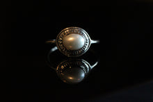 Oval Pearl Ring