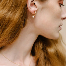 Cora Conch Pearl Ear Cuff - Yellow Gold