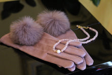 Pompom Gloves