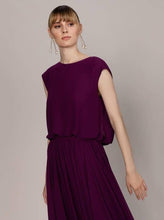 Flowing Purple Cap Sleeve Gown