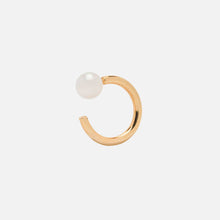 Cora Conch Pearl Ear Cuff - Yellow Gold