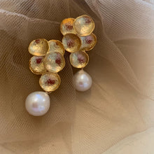 in2design Bubble Pearl Earrings